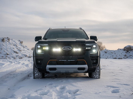 Zestaw lamp LED do grilla Lazer Lamps 2 × Triple-R 750 Beacon — Ford Ranger Wildtrak X (2023+) / Stormtrak PHEV (2025+)
