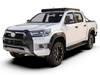 Deflektor Front Runner Slimsport pod lampę 40″ – Toyota Hilux H48 DC – RRAC245