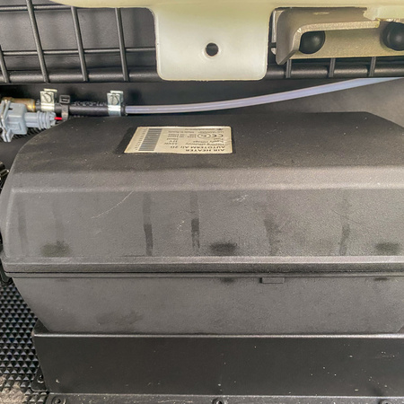 Ogrzewanie postojowe AUTOTERM Air 2D 12 V do Alu-Cab Khaya — 2 kW