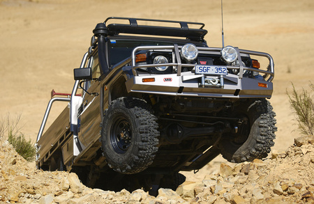 ARB Zderzak stalowy Deluxe Bar - LC 70