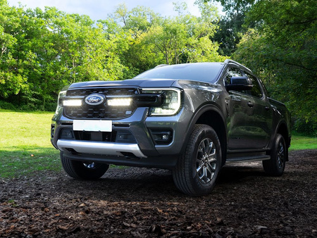 Zestaw lamp LED do grilla Lazer Lamps 2 × Triple-R 850 Beacon — Ford Ranger Wildtrak (2022–2026)