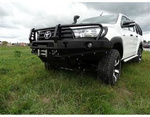Zderzak przedni z bullbarem Fabryka4X4 – Toyota Hilux Revo 2016–19