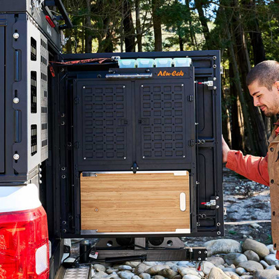 Kuchnia Alu-Cab MODCAP i Canopy Camper na tylne drzwi – Basic