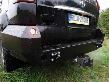 Zderzak tylny do wersji z plastikowymi poszerzeniami nadkoli Fabryka4X4 – Toyota Land Cruiser J120