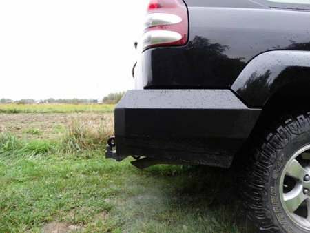 Zderzak tylny do wersji z plastikowymi poszerzeniami nadkoli Fabryka4X4 – Toyota Land Cruiser J120