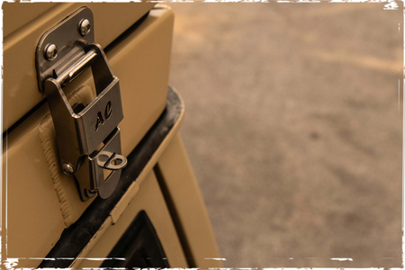 Dach otwierany Alu-Cab "Hercules G2" do Toyota Land Cruiser 75 & 78 - beżowy