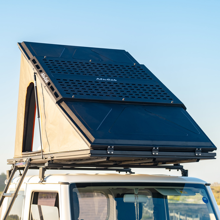 Zestaw wyprawowy Alu-Cab LT-50 Adventurer – kompletny system z namiotem dachowym