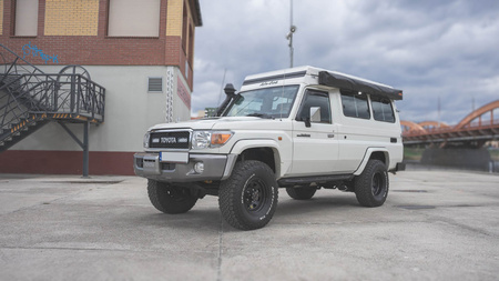 Dach otwierany Alu-Cab Hercules do Toyota Land Cruiser HZJ 78 - biały