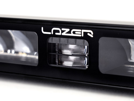 Listwa świetlna LED Lazer Linear-18 Elite z funkcją Low Beam Assist, zestaw z wiązką elektryczną