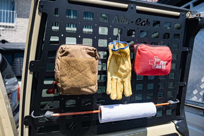 Panele MOLLE Alu-Cab do dachu otwieranego Land Cruisera 78 ( -2024)