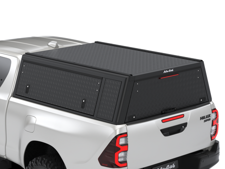Zabudowa Alu-Cab Hardtop "Guard" Toyota Hilux Revo (2016+) Extra Cab z ryflowaną blachą