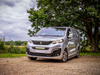 Zestaw lamp LED do grilla Lazer Lamps Linear-18 — Peugeot Expert (2016+), Opel Vivaro/Zafira, Vauxhall