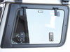 Prawe szklane okno uchylne Front Runner Gullwing do Toyota Land Cruiser 76 – GWTL002