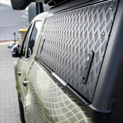 Hardtop Alu-Cab Explorer – Mitsubishi L200 2016–2023 Double Cab, blacha ryflowana