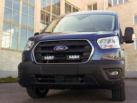 LAZER ZESTAW DWÓCH LAMP TRIPLE-R 750 ELITE GEN2 (E-BOOST) Z SYSTEMEM MONTAŻU W FABRYCZNYM GRILLU - FORD TRANSIT (2019 - )