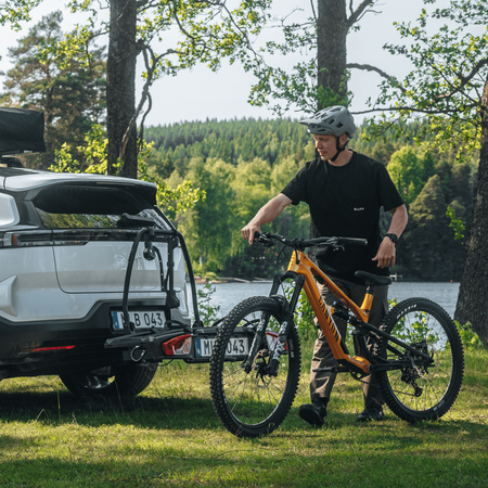 Bagażnik rowerowy na hak Thule VeloSpace 3 – 2 rowery – czarny