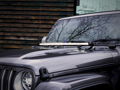 Zestaw montażowy Lazer Lamps na maskę do Linear-36 — Jeep Wrangler JL (2017+)