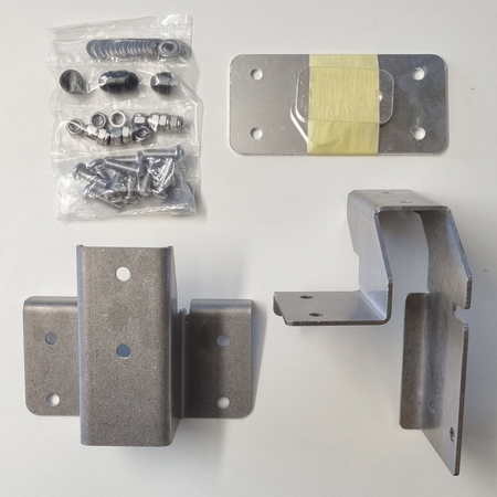 Uchwyty montażowe Alu-Cab do markiz 270° / 180° / 2m – Roof Conversion Icarus Defender (lewa strona)