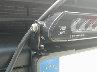 Mocowanie Lazer Lamps przy tablicy rejestracyjnej Gen2 — komplet dwóch uchwytów