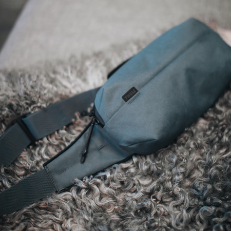 Plecak na jedno ramię Thule Aion - niebieski dark slate