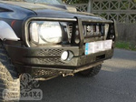 FABRYKA 4X4 ZDERZAK PRZÓD Z BULLBAREM DEMONTOWANYM SUZUKI JIMNY III 04-12 1.3 DDiS