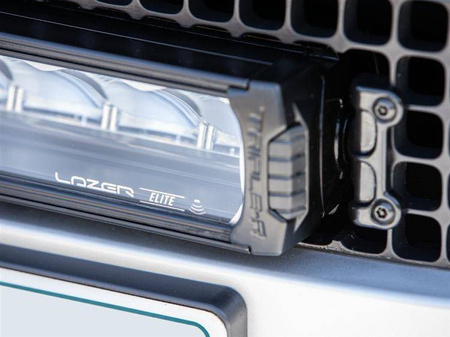Zestaw dwóch lamp LAZER TRIPLE-R 750 Elite (Gen2) z systemem montażu w fabrycznym grillu - Land Rover Defender (2020 -)