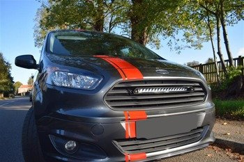 Zestaw lamp LED do grilla Lazer Lamps 1 × Linear-18 Standard — Ford Transit Courier (2014–2018)