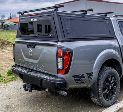Hardtop Alu-Cab Contour – Nissan Navara NP300 2016+ Double Cab, bez okien bocznych