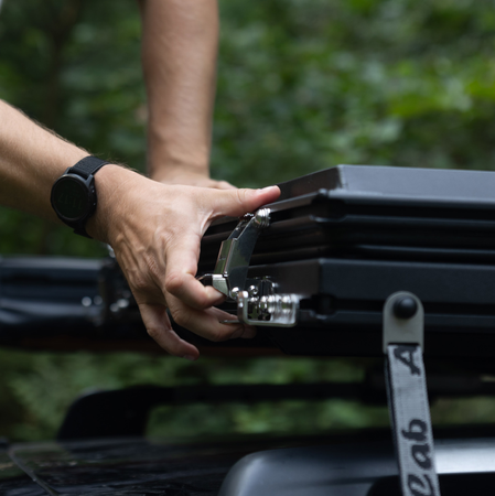 Zestaw wyprawowy Alu-Cab LT-50 Adventurer – kompletny system z namiotem dachowym