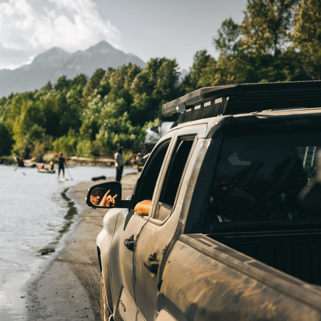 Mocowania szynowe Thule Caprock Rail Mount – Toyota LandCruiser 150
