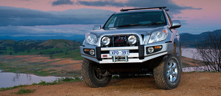 Stalowy zderzak z opcjonalną rurą środkową ARB Deluxe Sahara Bar Toyota Land Cruiser Prado 150 (2009 - 2013)