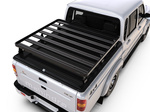 Bagażnik Front Runner Slimline II nad roletę Mahindry Pik-Up Double Cab od 2022 r.