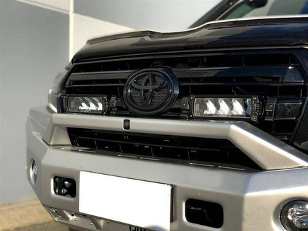 Zestaw lamp LED do grilla Lazer Lamps 2 × Triple-R 750 Gen2 Elite — Toyota Land Cruiser 200 (2019+)