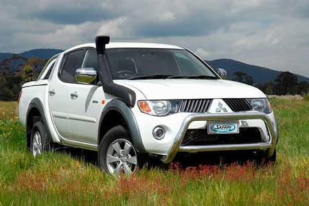 Snorkel Safari V-Spec Mitsubishi Triton ML & MN (2006-2015) 3.2L Diesel – SS661HF