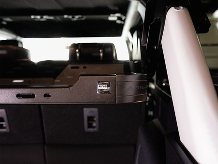 Wewnętrzna półka MOLLE Front Runner do Forda Bronco 4-drzwiowego Hard Top (2021–), bez C BOW