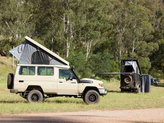 Dach otwierany Alu-Cab "Hercules G2" do Toyota Land Cruiser 75 & 78 - beżowy