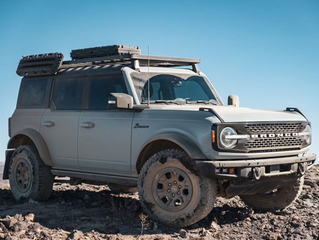 Pełny bagażnik Front Runner Slimline II do Forda Bronco 4-drzwiowego z hardtopem od 2021 r.
