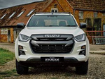 Zestaw dwóch lamp LAZER Linear 6 z systemem montażu w fabrycznym grillu - Isuzu D-Max (2021 -)