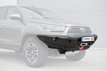 FABRYKA 4X4 ZDERZAK PRZÓD BEZ BULLBARA TOYOTA HILUX REVO