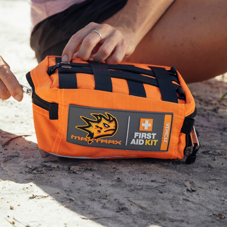Apteczka MAXTRAX Vehicle First Aid Kit z wyposażeniem