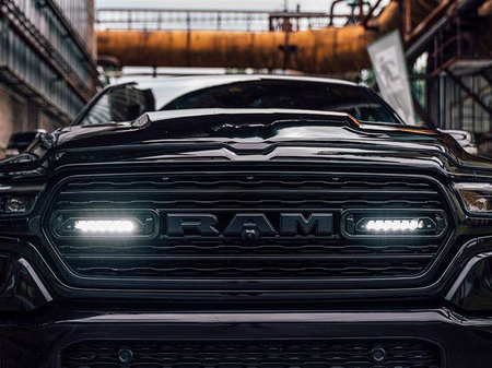 Zestaw lamp LED do grilla Lazer Lamps 2 × Linear-6 Elite — Dodge RAM 1500 DT Limited 2019+