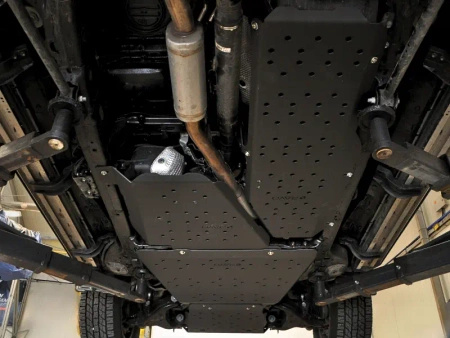 Osłony podwozia Toyota Land Cruiser Prado 250 RAYO komplet – grafitowy