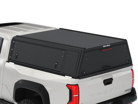 Hardtop Alu-Cab Guard – Toyota Tacoma IV 2024+ Double Cab Long Bed 6 ft, blacha ryflowana