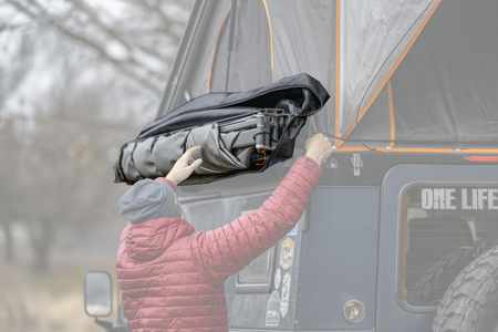 Markiza samochodowa Alu-Cab Shadow Awning 270° – lewa strona