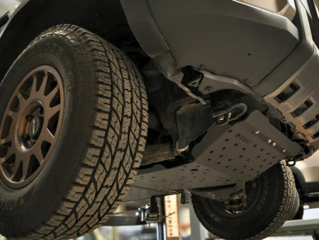 Osłony podwozia Toyota Land Cruiser Prado 250 RAYO komplet – grafitowy