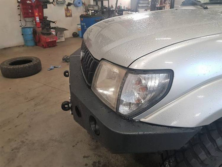 FABRYKA 4x4 zderzak przód bez bullbara do wersji z plastikowymi poszerzeniami nadkoli Toyota Land Cruiser J95 96-99