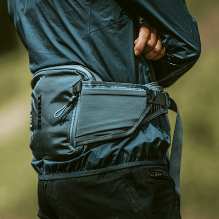 Torba biodrowa Thule Rail 0,5L - szary dark slate