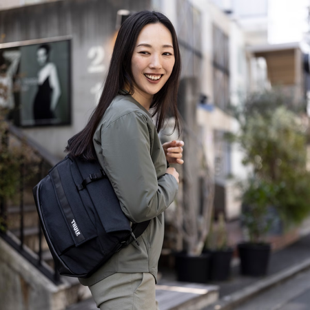 Torba przewieszana Thule Paramount Crossbody 14 l – czarna