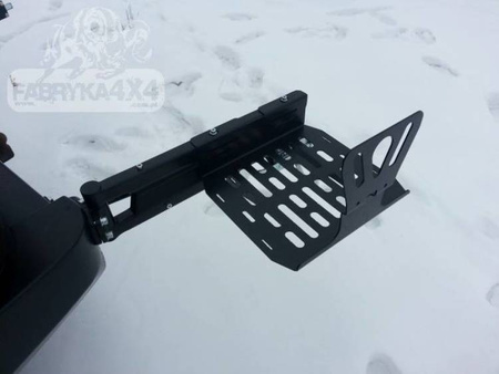 Mocowanie kanistra plastikowego 30 l Fabryka4X4 – Toyota Land Cruiser J100 98-07